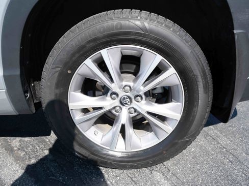 Used 2016 Toyota Highlander Plus image 30