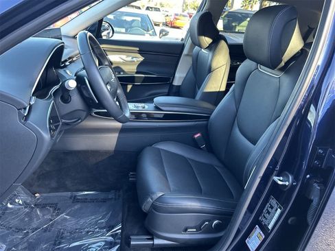 Used 2025 Genesis GV70 2.5T image 11