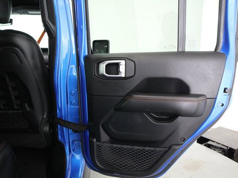 Used 2021 Jeep Gladiator Mojave AWD/4WD image 38