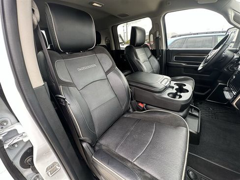 Used 2023 RAM 3500 Laramie AWD/4WD image 22