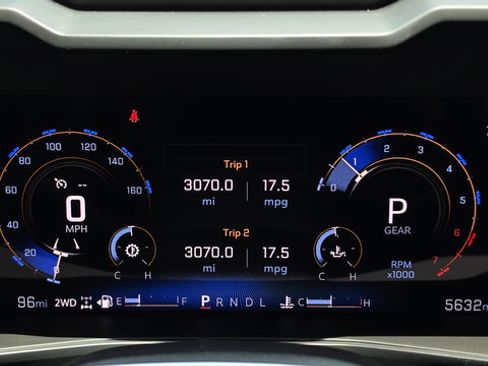 Used 2025 Chevrolet Colorado Trail Boss AWD/4WD image 24