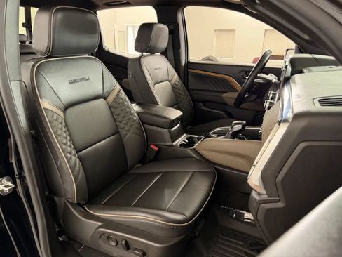 Used 2024 GMC Canyon Denali AWD/4WD image 41