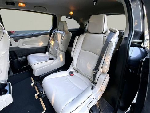 Used 2025 Honda Odyssey Touring image 18