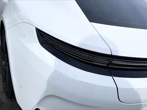 Used 2024 Porsche Panamera image 25