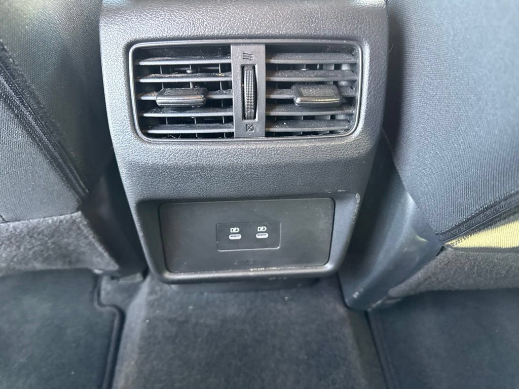 Used 2026 Nissan Rogue SV AWD/4WD image 17