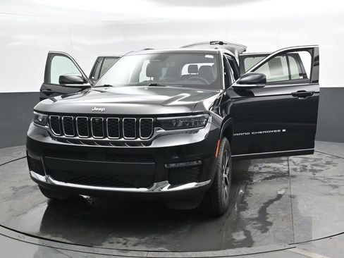 Used 2024 Jeep Grand Cherokee L Limited w/ Luxury Tech Group II image 53