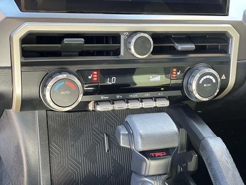 Used 2024 Toyota Tacoma TRD Sport image 30