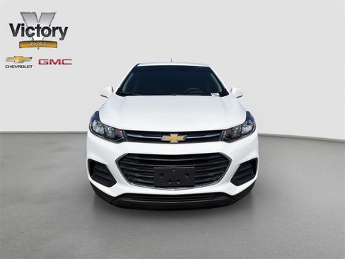 Used 2022 Chevrolet Trax LS w/ Tint and Cruise Package image 2