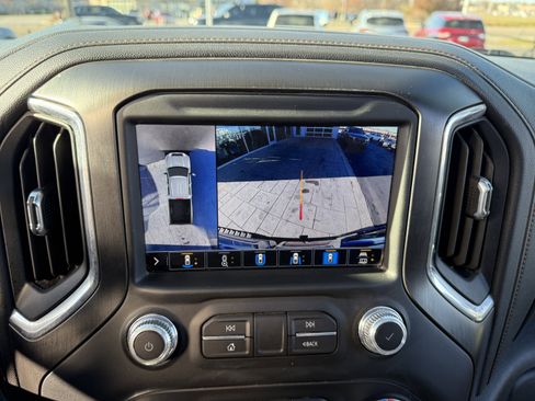 Used 2021 GMC Sierra 2500 AT4 w/ AT4 Preferred Package image 22