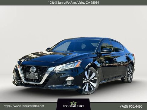 Used 2019 Nissan Altima 2.5 SV FWD image 1