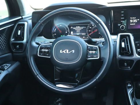 Used 2023 Kia Sorento EX FWD image 19