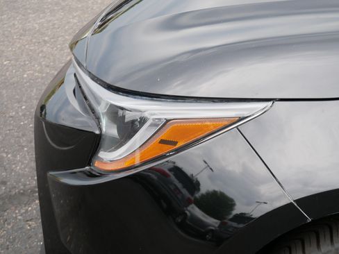 Used 2022 Toyota Corolla LE FWD image 16