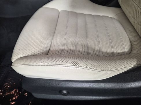 Used 2018 Mercedes-Benz C 300 Cabriolet image 12