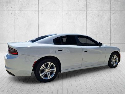 Used 2023 Dodge Charger SXT RWD image 5