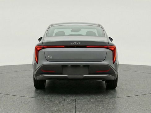 Used 2025 Kia K4 LXS image 6