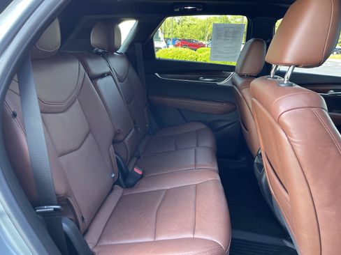 Used 2024 Cadillac XT5 Sportv w/ Technology Package AWD/4WD image 41
