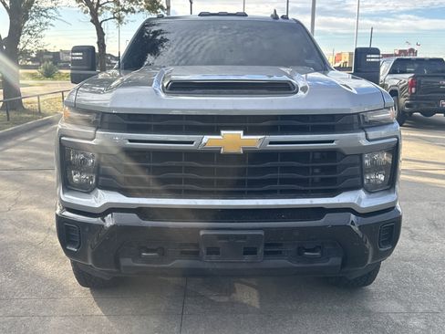 Used 2025 Chevrolet Silverado 2500 Custom w/ Custom Value Package image 14