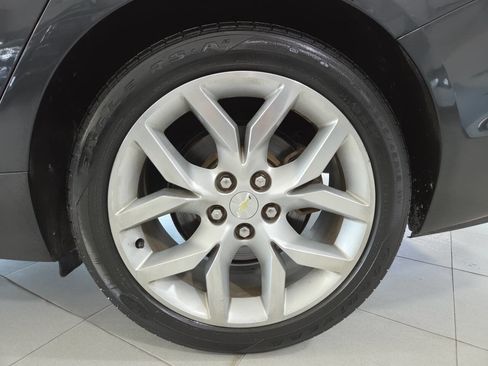 Used 2014 Chevrolet Impala LTZ FWD image 11