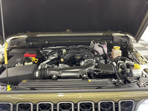 Used 2026 Jeep Gladiator Rubicon w/ Steel Power Dome Hood Package AWD/4WD image 24