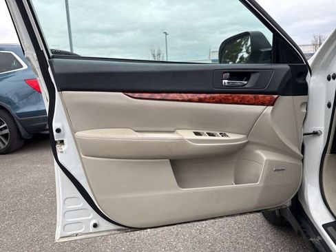 Used 2011 Subaru Outback 2.5i Limited w/ PWR Moonroof Pkg image 17