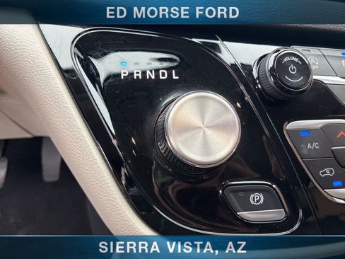 Used 2024 Chrysler Pacifica Touring-L FWD image 38