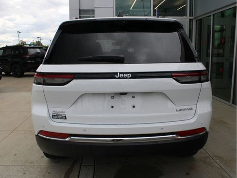 New 2025 Jeep Grand Cherokee Limited w/ Luxury Tech Group II image 8