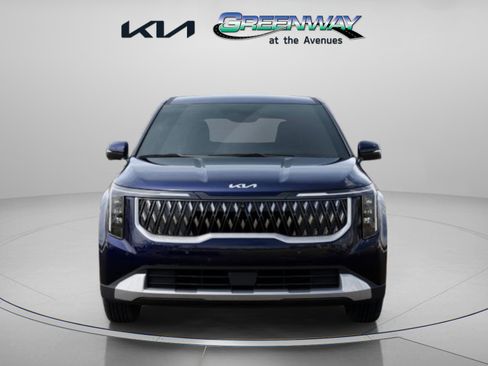 Certified 2025 Kia Carnival EX image 2