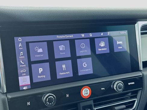 Certified 2026 Porsche Macan AWD/4WD image 14