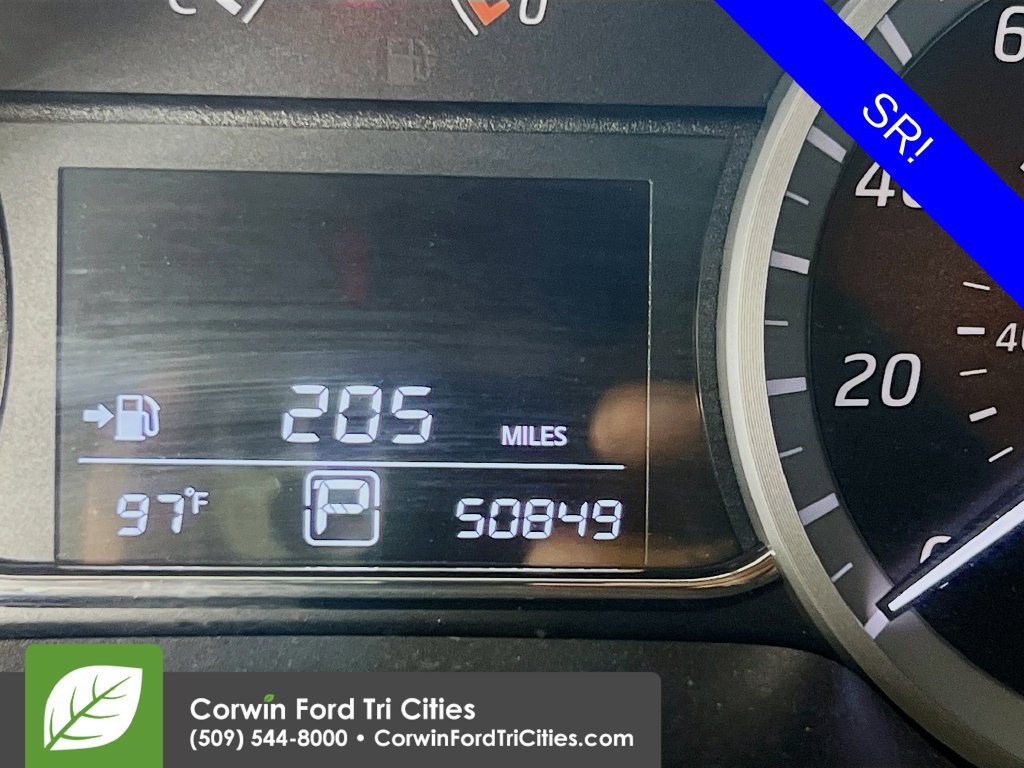 Used 2015 Nissan Sentra SR FWD image 2