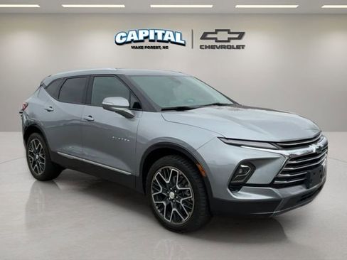 Used 2023 Chevrolet Blazer Premier w/ Enhanced Convenience Package image 7