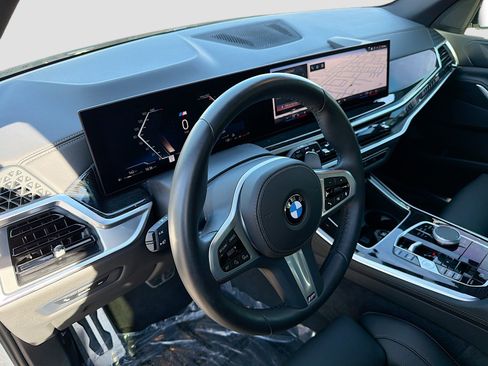 Used 2024 BMW X5 sDrive40i w/ M Sport Package image 25