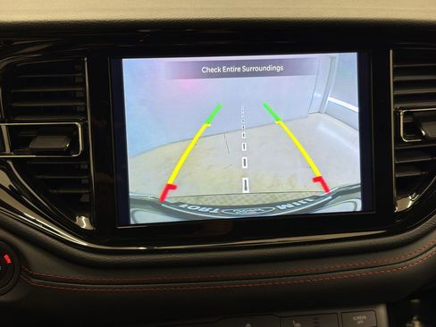 Used 2025 Dodge Durango GT AWD/4WD image 24