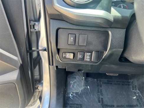 Used 2020 Toyota Tacoma TRD Off-Road image 17