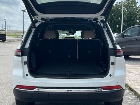 Certified 2023 Jeep Grand Cherokee Limited AWD/4WD image 25