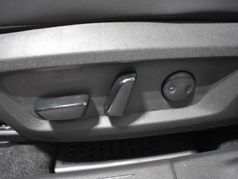 New 2026 Nissan Rogue Platinum image 18