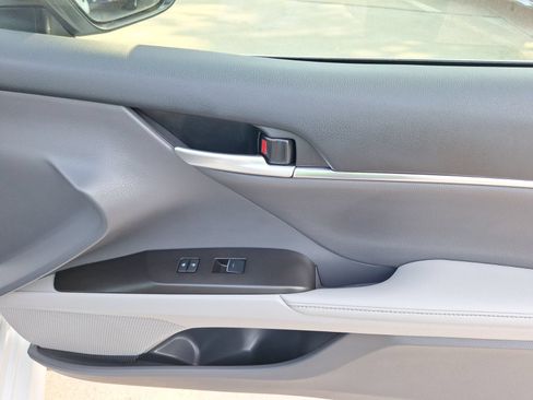 Used 2024 Toyota Camry XLE FWD image 33