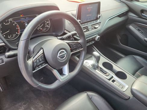 Used 2020 Nissan Altima 2.5 SR image 9