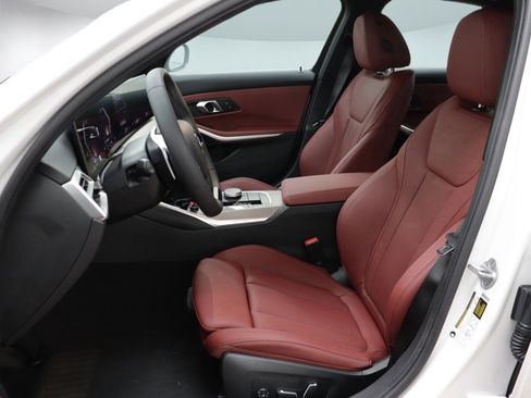 Used 2025 BMW 330i 330i w/ Premium Package image 3