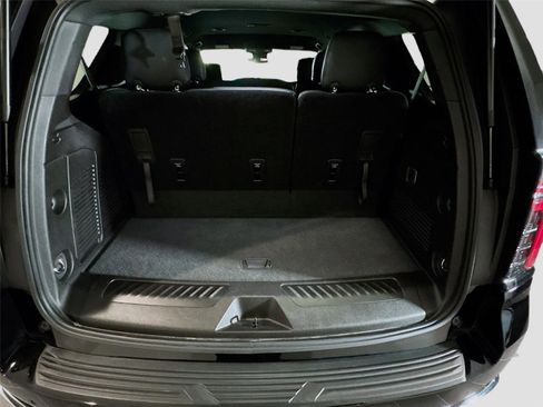 Used 2025 Chevrolet Tahoe LS image 19