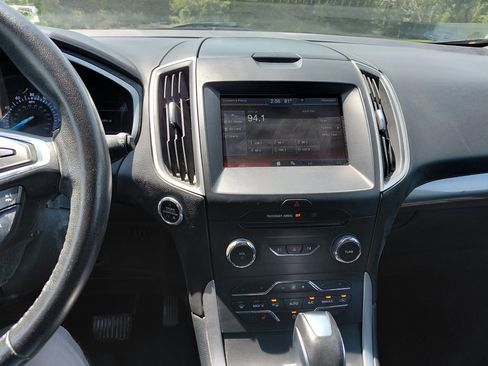 Used 2015 Ford Edge SEL w/ Equipment Group 201A AWD/4WD image 17