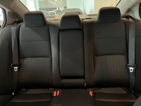 Used 2025 Nissan Altima 2.5 SV FWD image 37