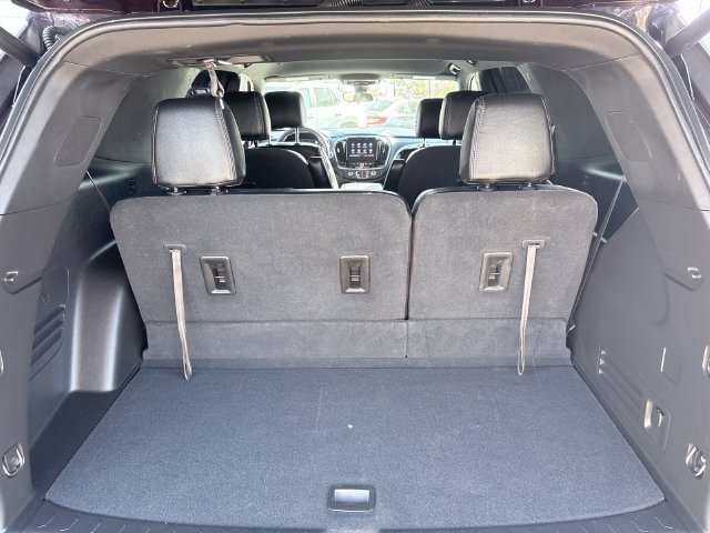 Used 2023 Chevrolet Traverse LT FWD image 25
