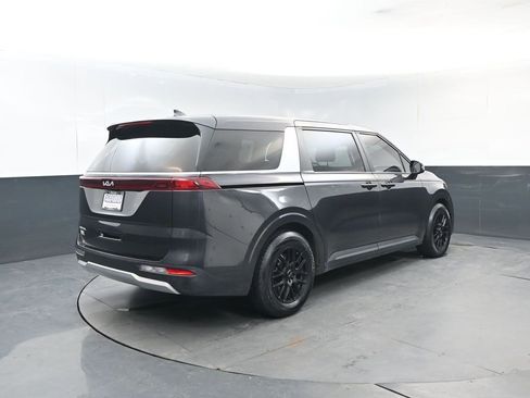 Certified 2024 Kia Carnival LX image 5
