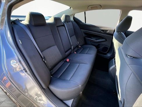 Used 2024 Nissan Altima 2.5 SV image 19