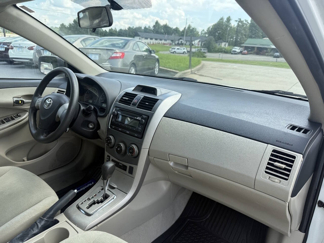 Used 2012 Toyota Corolla LE FWD image 14