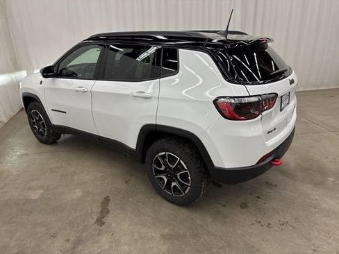 New 2026 Jeep Compass Trailhawk image 30