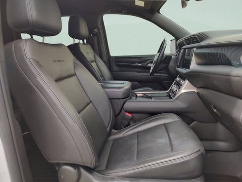 Used 2022 GMC Yukon XL Denali RWD image 27