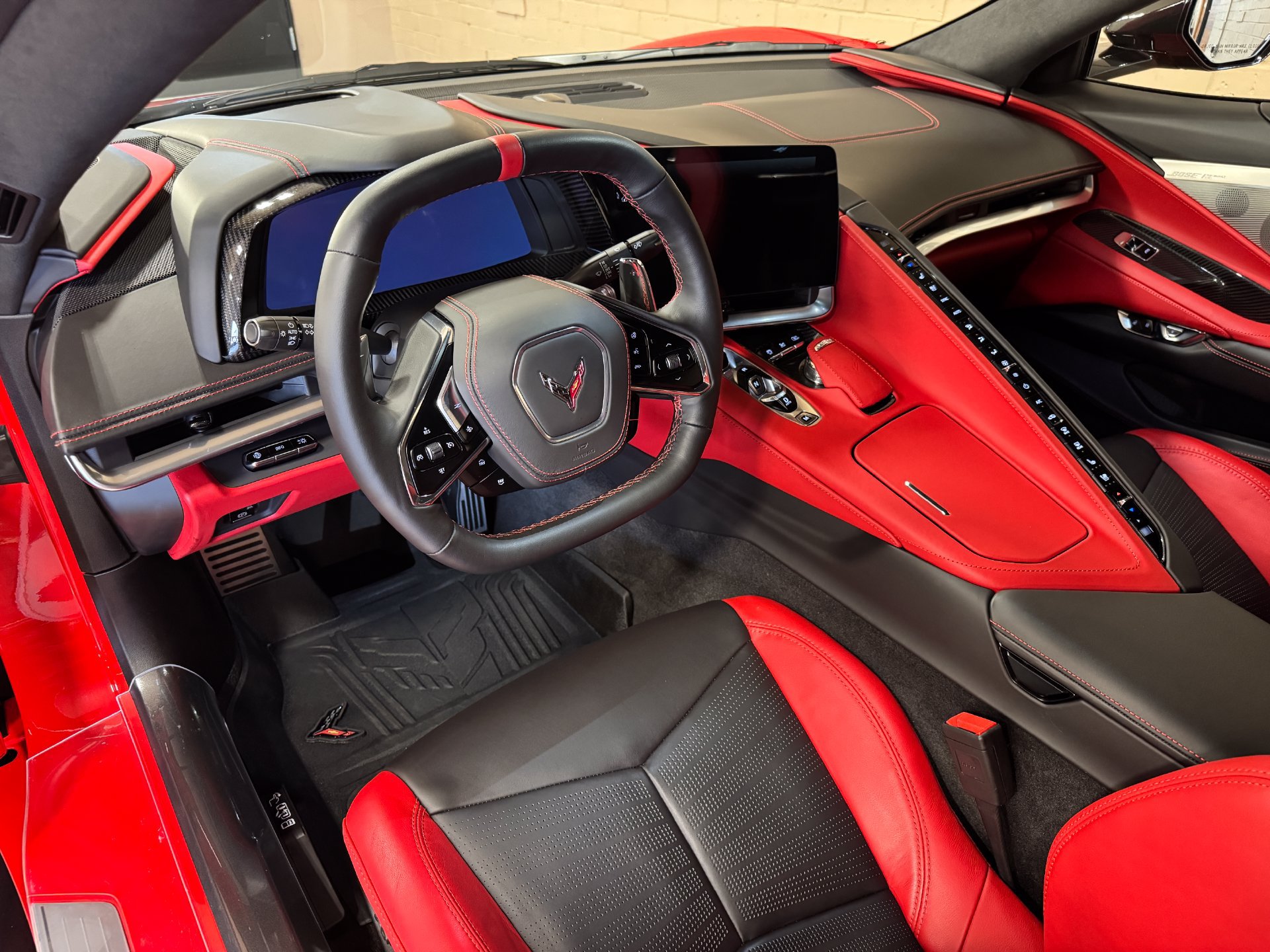 Used 2025 Chevrolet Corvette Stingray Premium Cpe w/ Z51 Performance Package RWD image 89