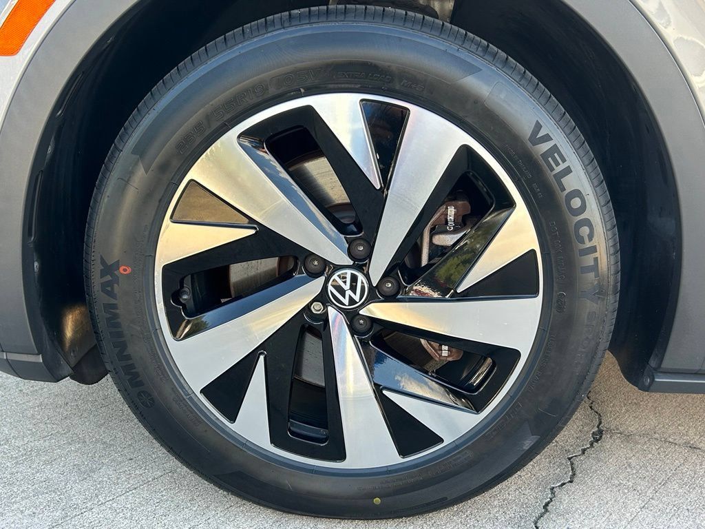 Used 2023 Volkswagen ID.4 2WD image 31