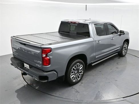 Used 2024 Chevrolet Silverado 1500 High Country image 40